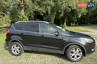 Внедорожник / Кроссовер Ford Escape 2014 в 