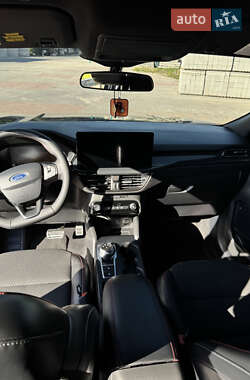 Внедорожник / Кроссовер Ford Escape 2023 в 