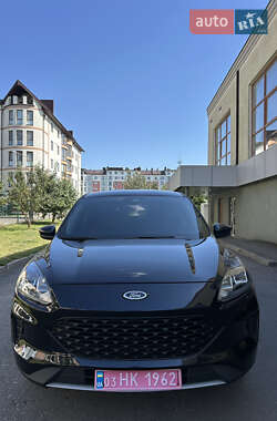 Внедорожник / Кроссовер Ford Escape 2021 в 