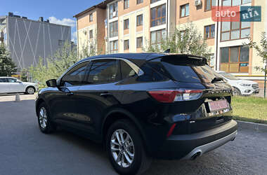 Внедорожник / Кроссовер Ford Escape 2021 в 
