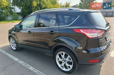 Внедорожник / Кроссовер Ford Escape 2014 в 