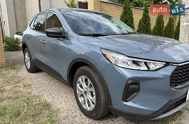 Внедорожник / Кроссовер Ford Escape 2023 в 