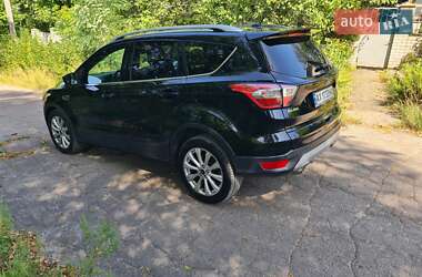 Внедорожник / Кроссовер Ford Escape 2017 в 