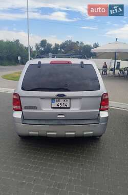 Внедорожник / Кроссовер Ford Escape 2010 в 