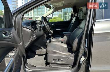 Внедорожник / Кроссовер Ford Escape 2018 в 