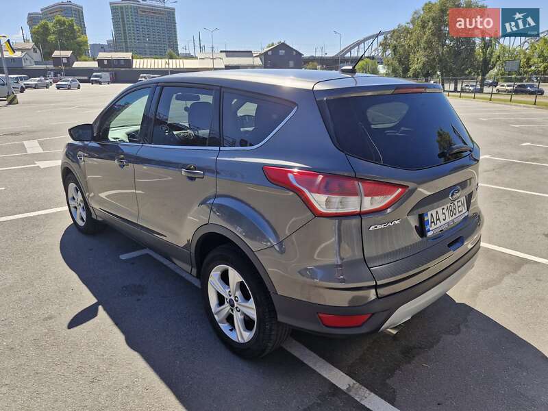 Внедорожник / Кроссовер Ford Escape 2015 в Киеве