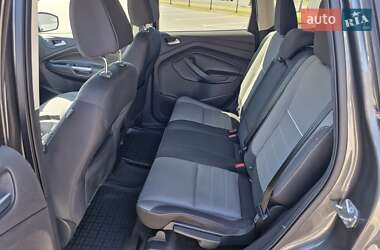 Внедорожник / Кроссовер Ford Escape 2015 в 
