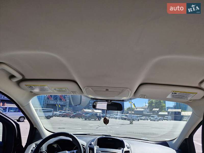 Внедорожник / Кроссовер Ford Escape 2015 в Киеве