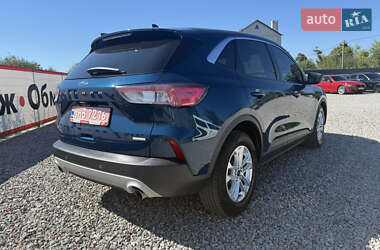 Внедорожник / Кроссовер Ford Escape 2020 в 
