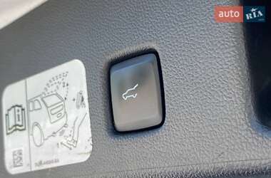 Внедорожник / Кроссовер Ford Escape 2019 в 