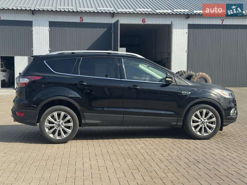 Внедорожник / Кроссовер Ford Escape 2018 в Ровно