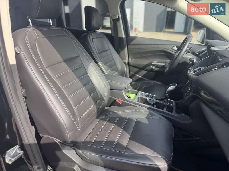 Внедорожник / Кроссовер Ford Escape 2018 в Ровно