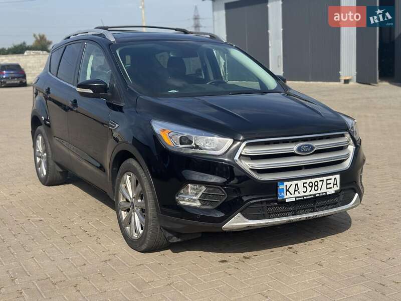 Внедорожник / Кроссовер Ford Escape 2018 в Ровно