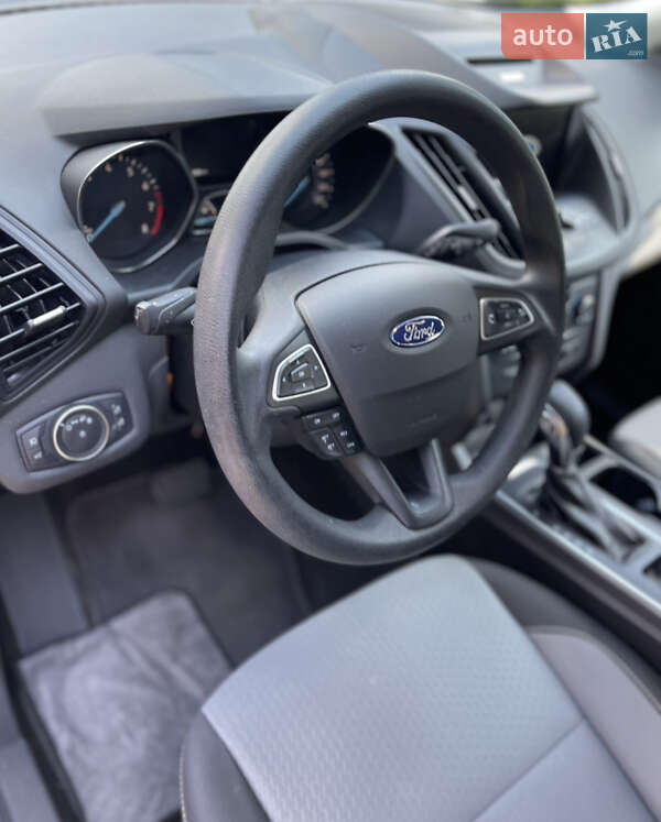 Внедорожник / Кроссовер Ford Escape 2017 в Тернополе
