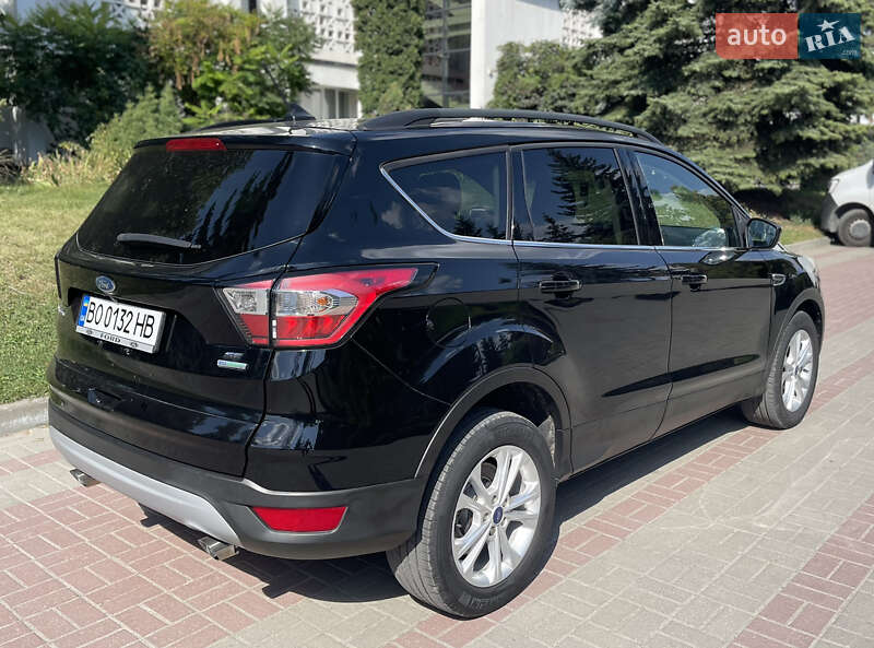 Внедорожник / Кроссовер Ford Escape 2017 в Тернополе