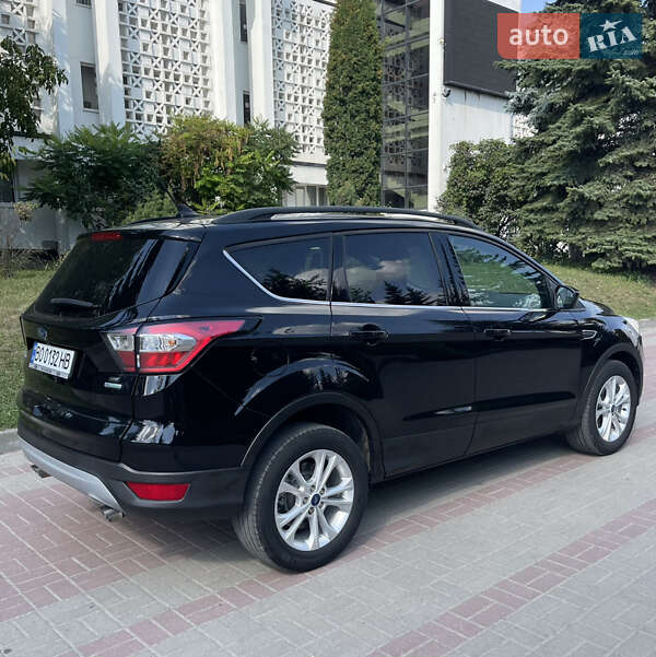 Внедорожник / Кроссовер Ford Escape 2017 в Тернополе