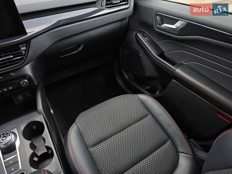 Внедорожник / Кроссовер Ford Escape 2024 в Кривом Роге