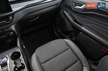 Внедорожник / Кроссовер Ford Escape 2024 в 