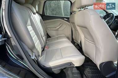 Позашляховик / Кросовер Ford Escape 2016 в 