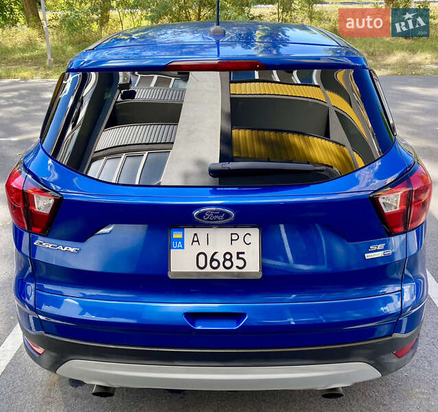Внедорожник / Кроссовер Ford Escape 2018 в Вышгороде