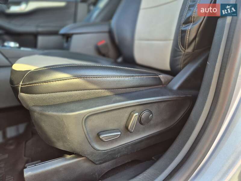 Позашляховик / Кросовер Ford Escape 2021 в Рівному