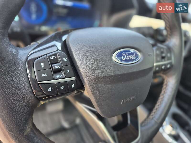 Позашляховик / Кросовер Ford Escape 2021 в Рівному