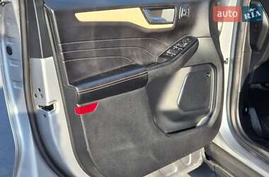 Внедорожник / Кроссовер Ford Escape 2021 в 