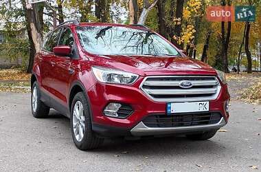 Внедорожник / Кроссовер Ford Escape 2019 в 