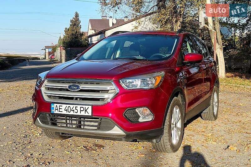 Внедорожник / Кроссовер Ford Escape 2019 в Киеве