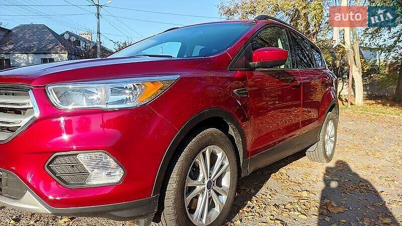 Внедорожник / Кроссовер Ford Escape 2019 в Киеве