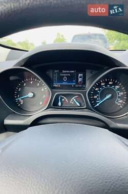 Позашляховик / Кросовер Ford Escape 2014 в 