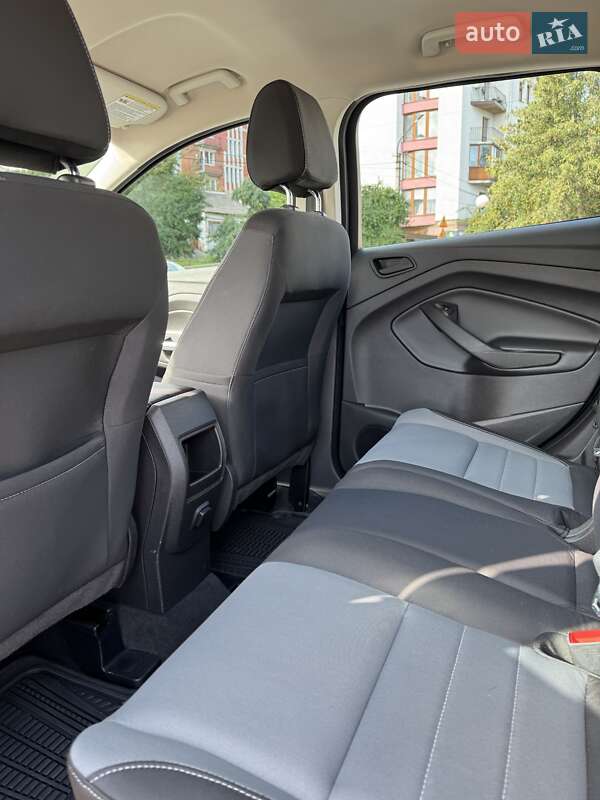 Внедорожник / Кроссовер Ford Escape 2017 в Тернополе