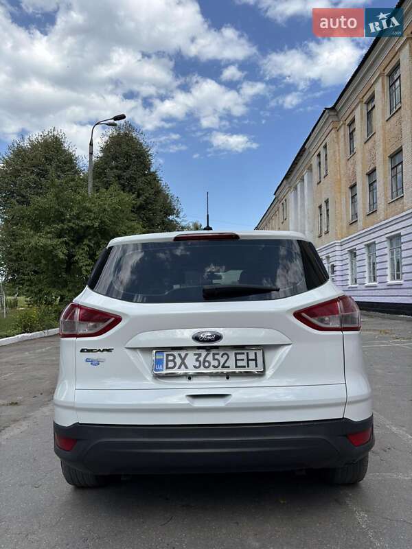 Внедорожник / Кроссовер Ford Escape 2014 в Славуте