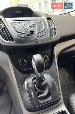 Внедорожник / Кроссовер Ford Escape 2014 в 