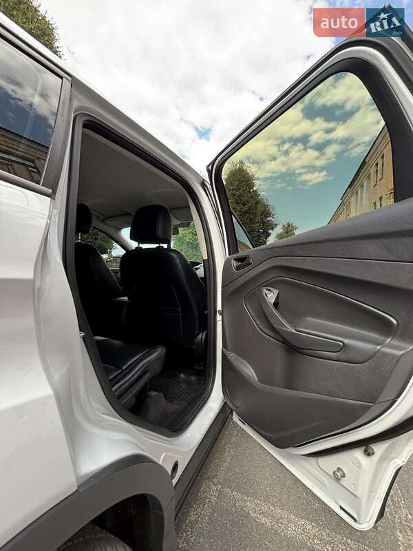 Внедорожник / Кроссовер Ford Escape 2014 в Славуте