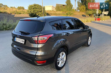 Внедорожник / Кроссовер Ford Escape 2018 в 