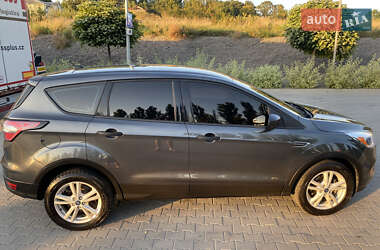Внедорожник / Кроссовер Ford Escape 2018 в 