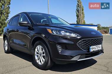 Внедорожник / Кроссовер Ford Escape 2022 в 