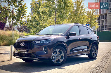 Внедорожник / Кроссовер Ford Escape 2023 в 