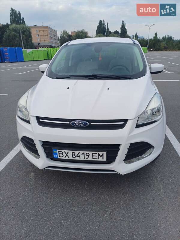 Внедорожник / Кроссовер Ford Escape 2014 в 