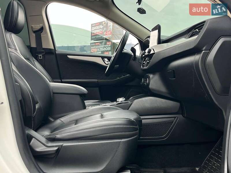 Внедорожник / Кроссовер Ford Escape 2020 в Львове