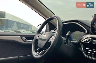 Позашляховик / Кросовер Ford Escape 2020 в 