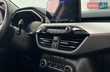 Позашляховик / Кросовер Ford Escape 2020 в 