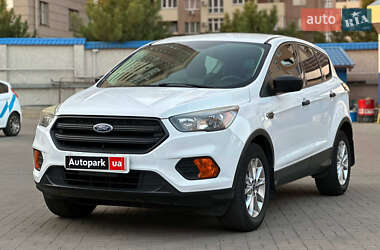 Внедорожник / Кроссовер Ford Escape 2017 в 