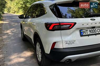 Внедорожник / Кроссовер Ford Escape 2023 в 
