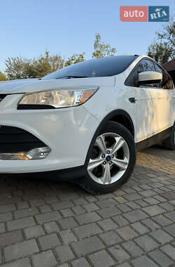 Внедорожник / Кроссовер Ford Escape 2014 в 