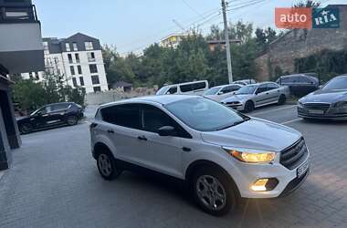 Внедорожник / Кроссовер Ford Escape 2016 в 