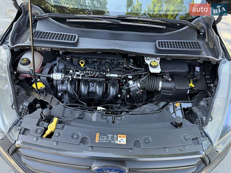 Внедорожник / Кроссовер Ford Escape 2018 в Тернополе
