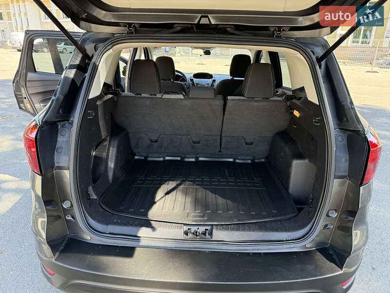 Внедорожник / Кроссовер Ford Escape 2018 в Тернополе