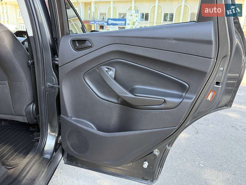 Внедорожник / Кроссовер Ford Escape 2018 в Тернополе